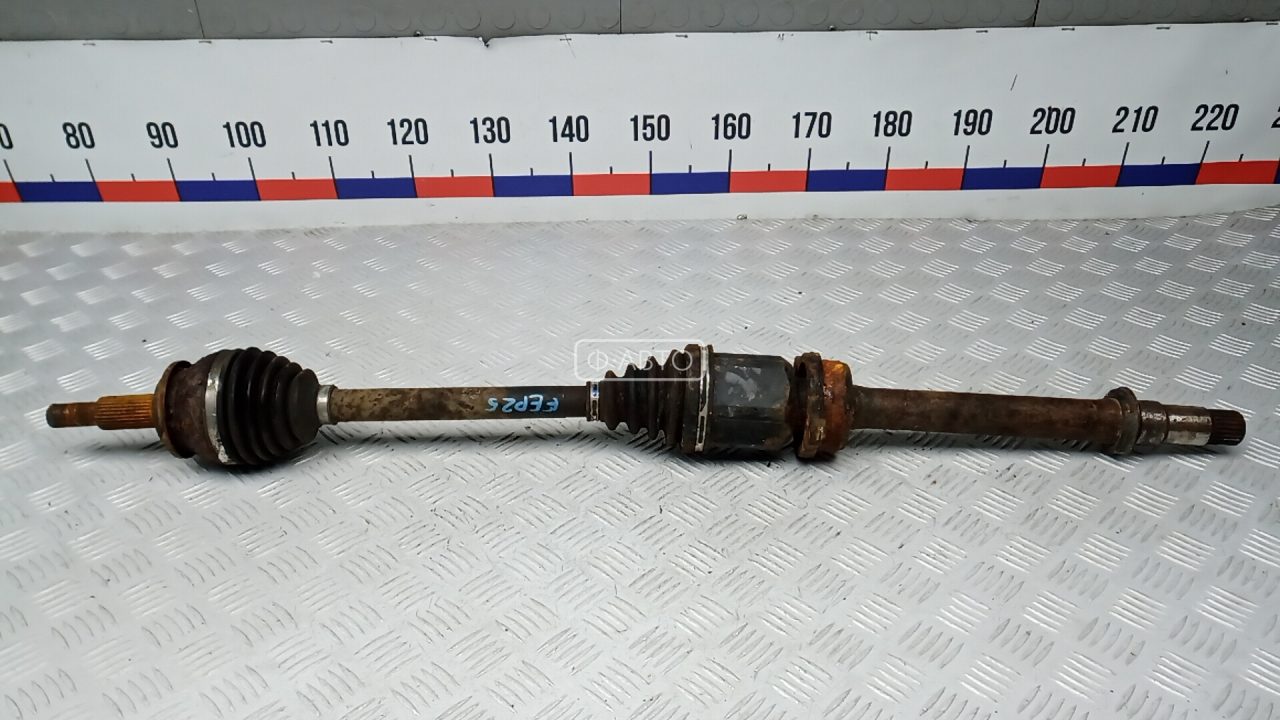 Привод передний правый