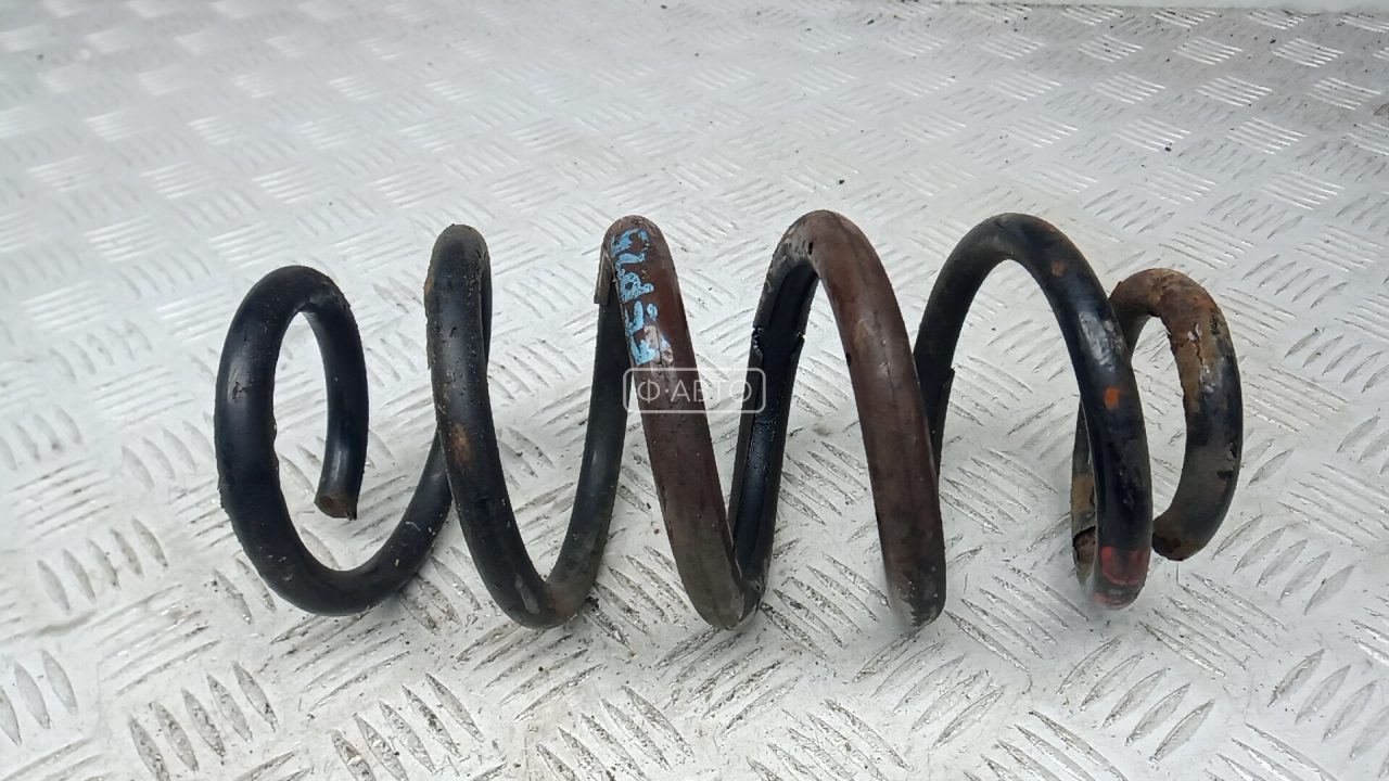 Пружина задняя