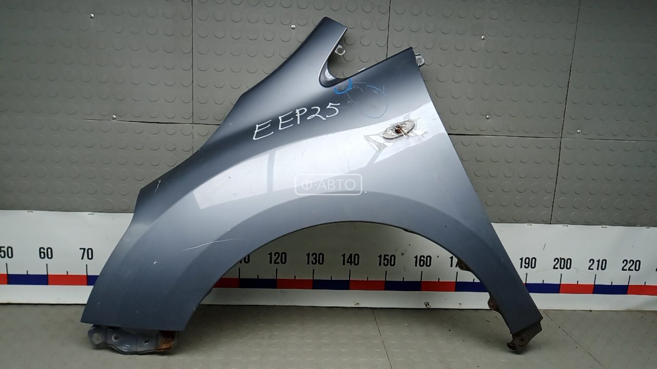 Крыло переднее левое