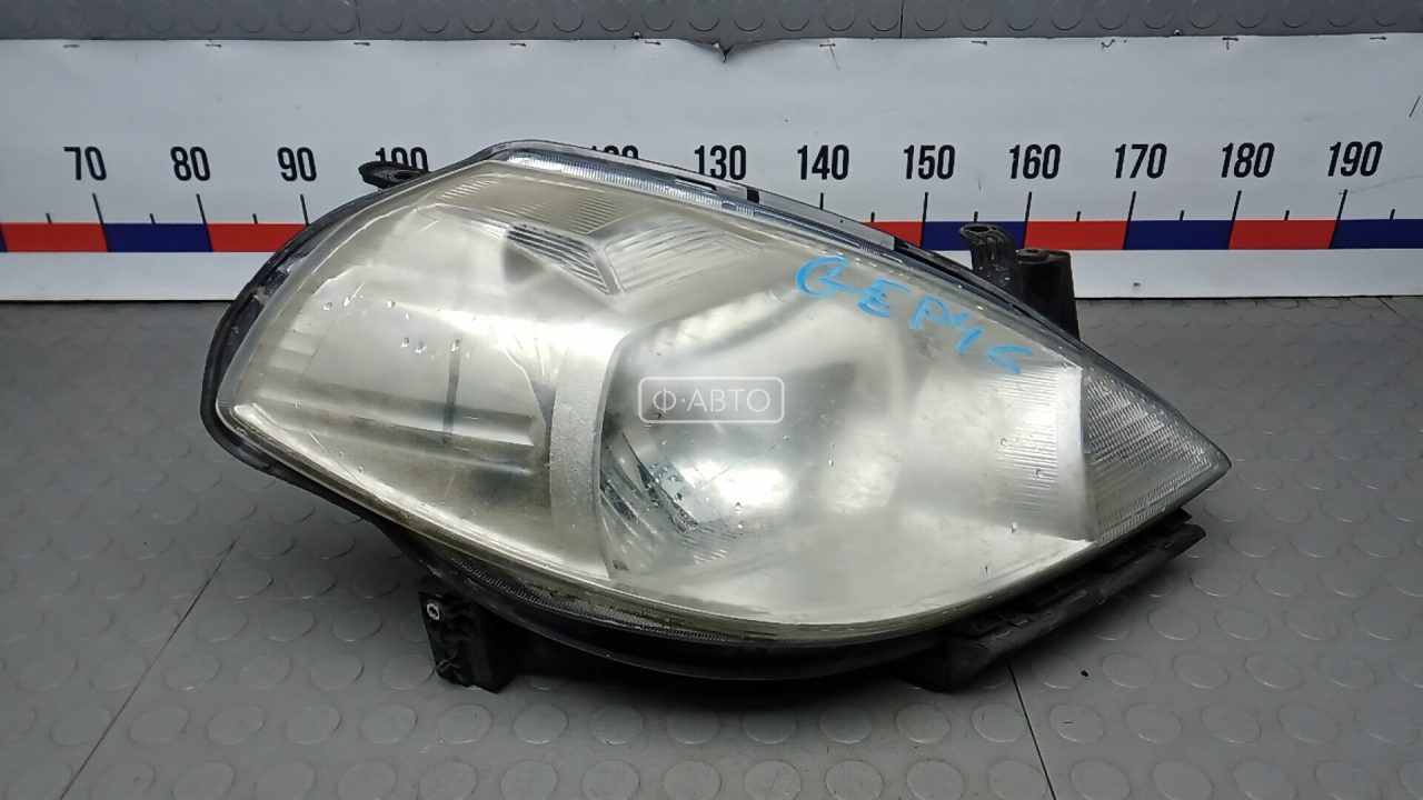 Фара правая
