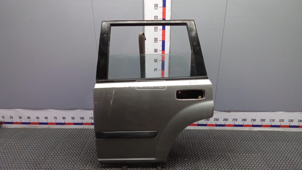 Дверь задняя левая