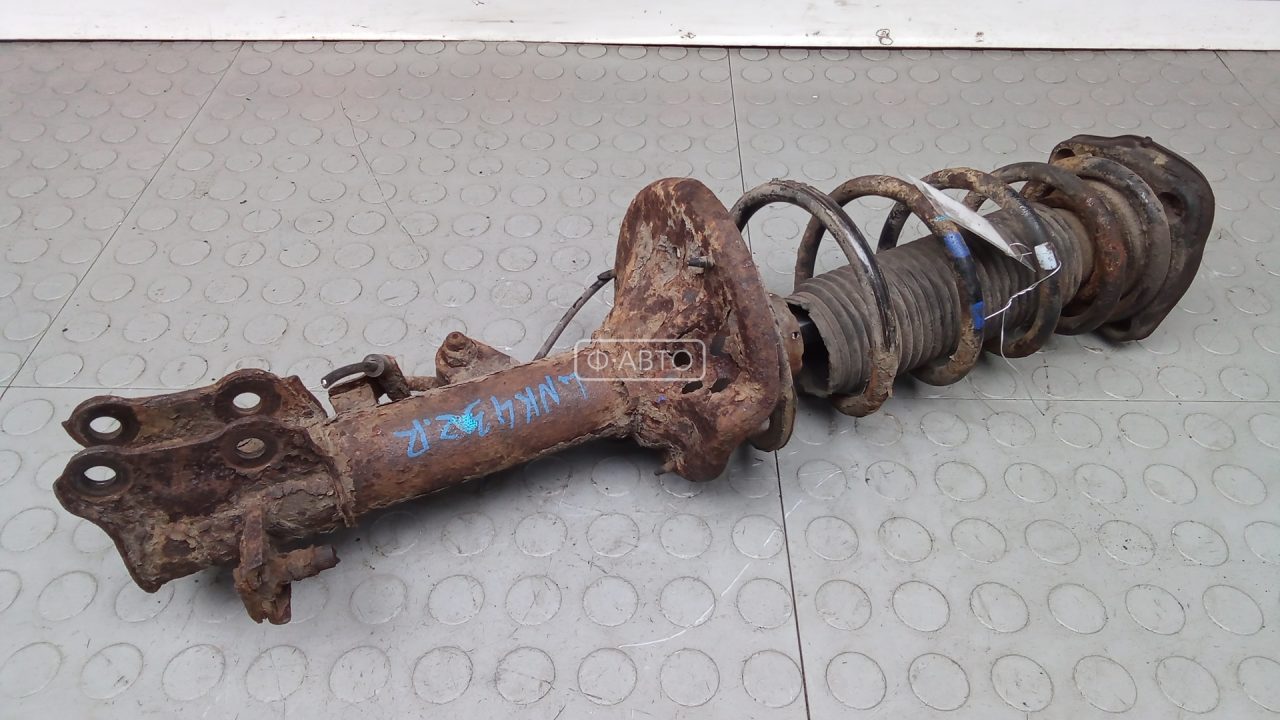 Стойка задняя правая