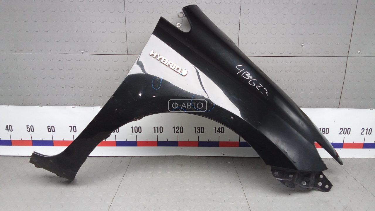 Крыло переднее правое