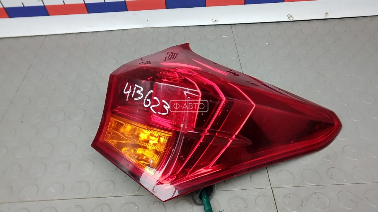 Фонарь задний правый