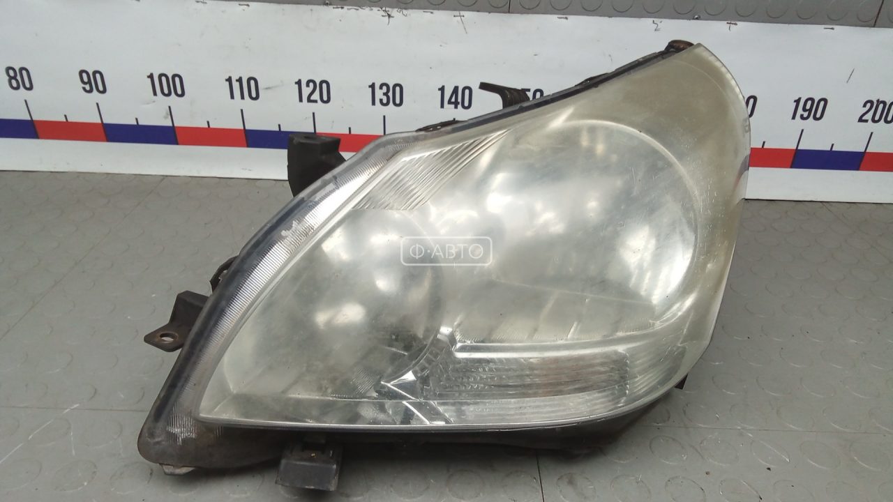 Фара левая