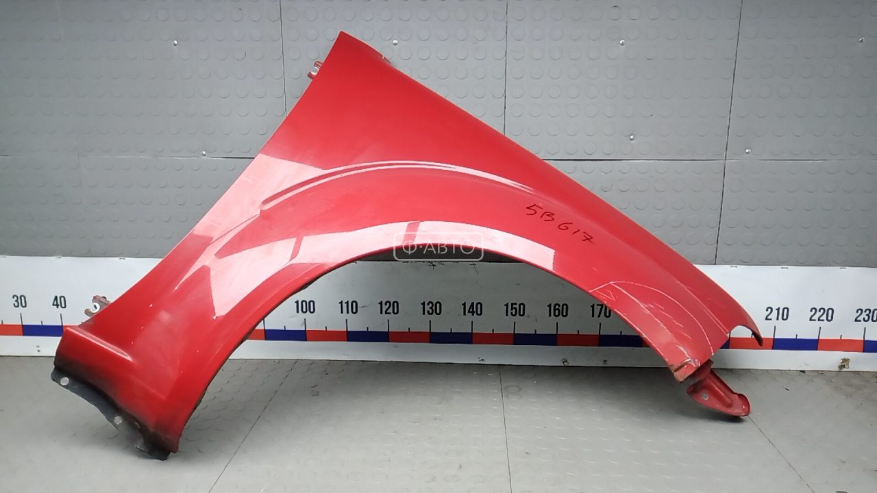 Крыло переднее правое