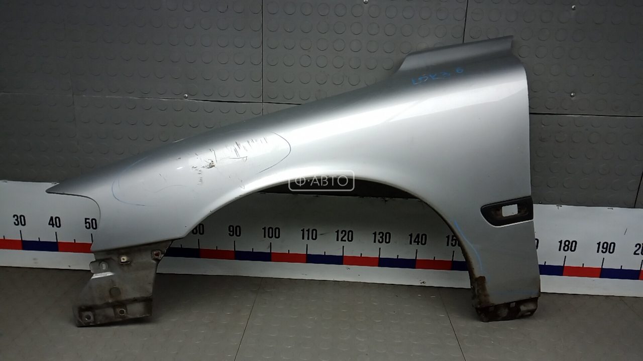 Крыло переднее левое