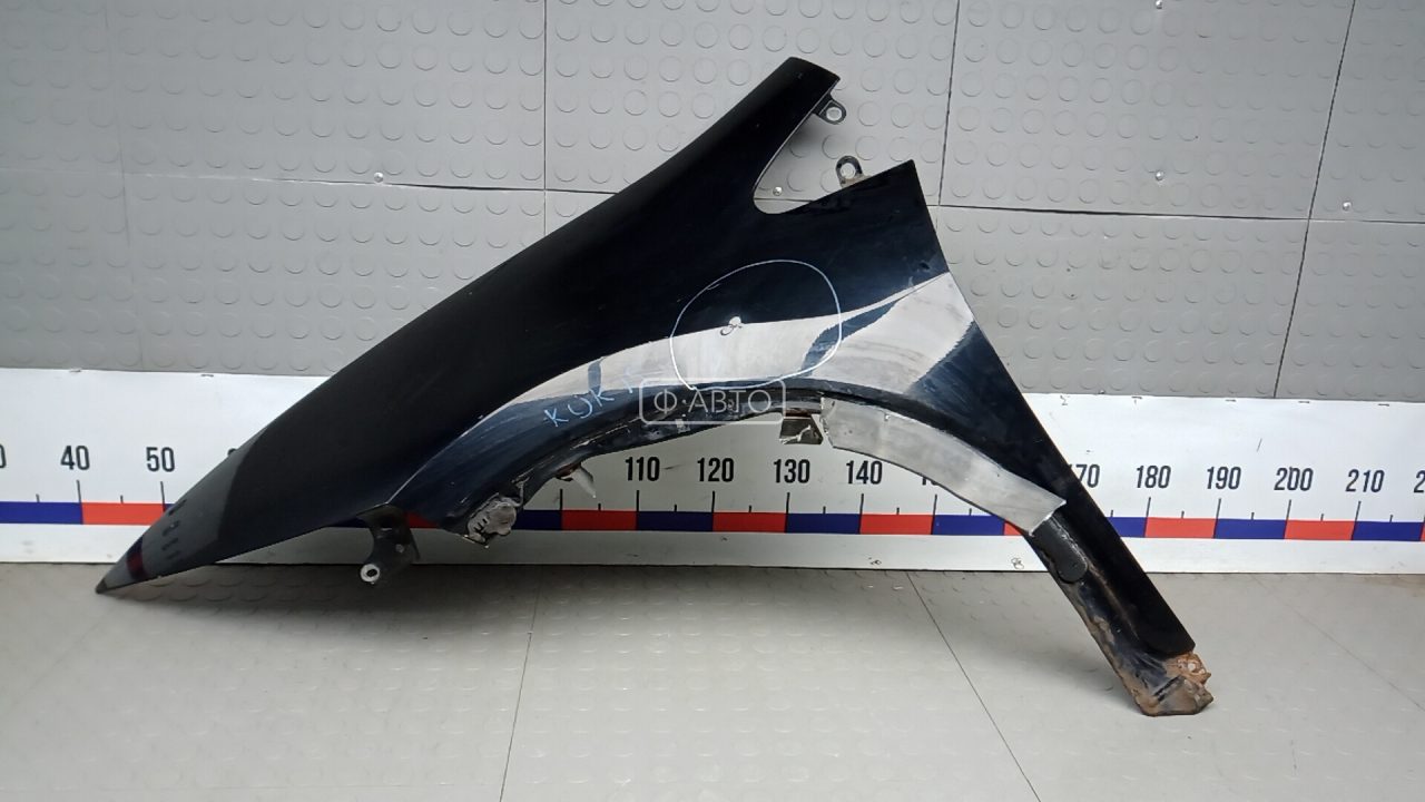 Крыло переднее левое