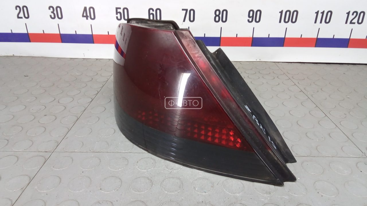 Фонарь задний левый