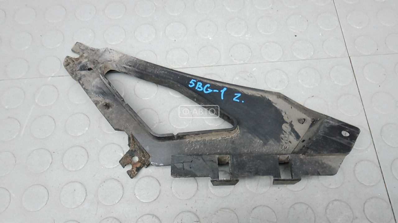 Крепление бампера заднее