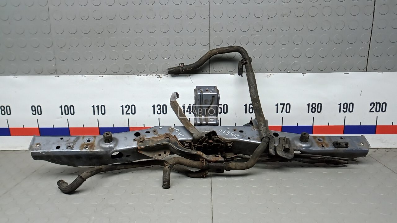 Рамка капота