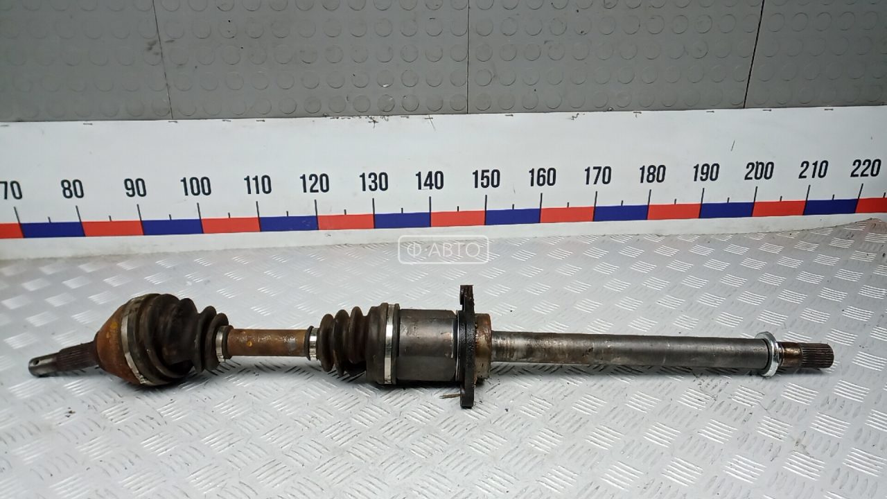 Привод передний правый