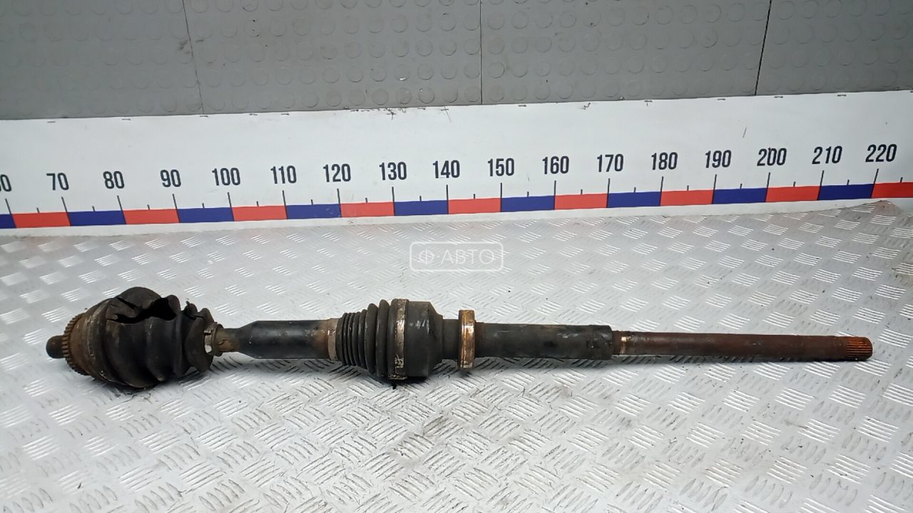 Привод передний правый