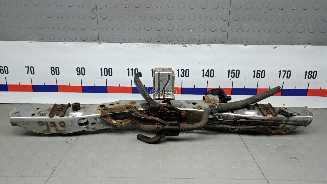 Рамка капота