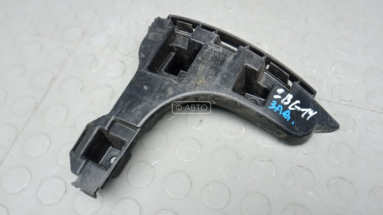 Крепление бампера заднее