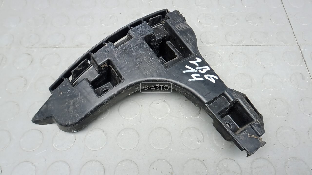 Крепление бампера заднее