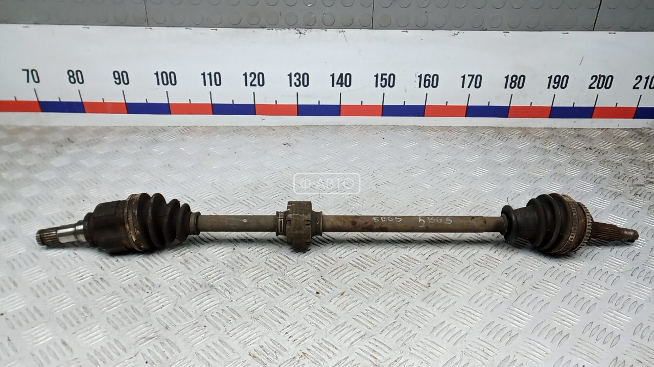 Привод передний правый