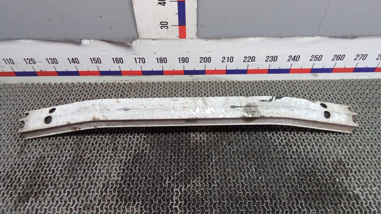 Усилитель бампера задний