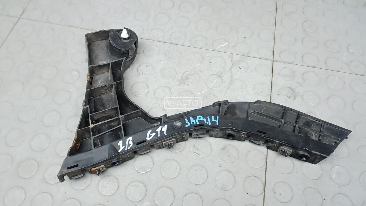 Крепление бампера заднее