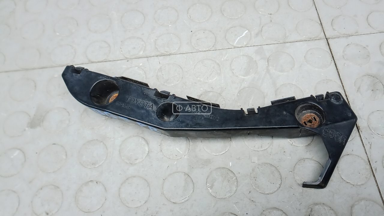 Крепление бампера переднее