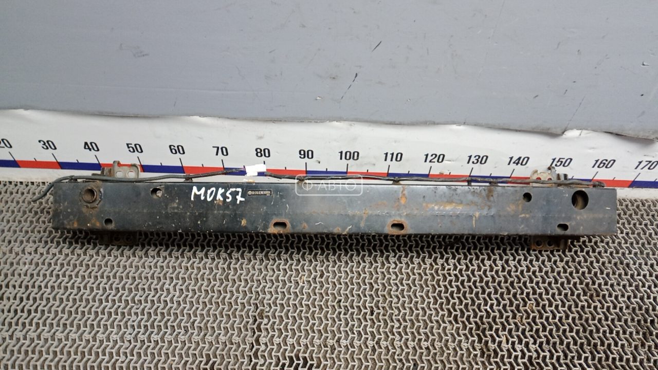 Усилитель бампера передний (кронштейн)