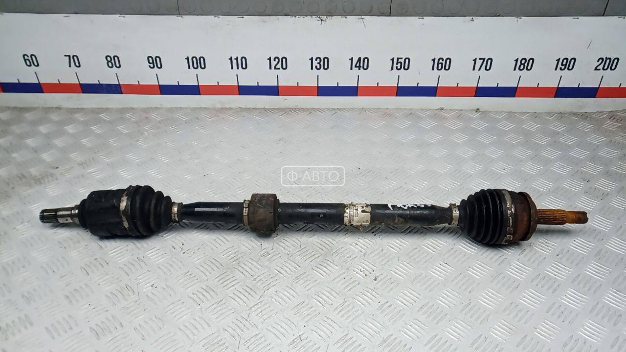 Привод передний правый