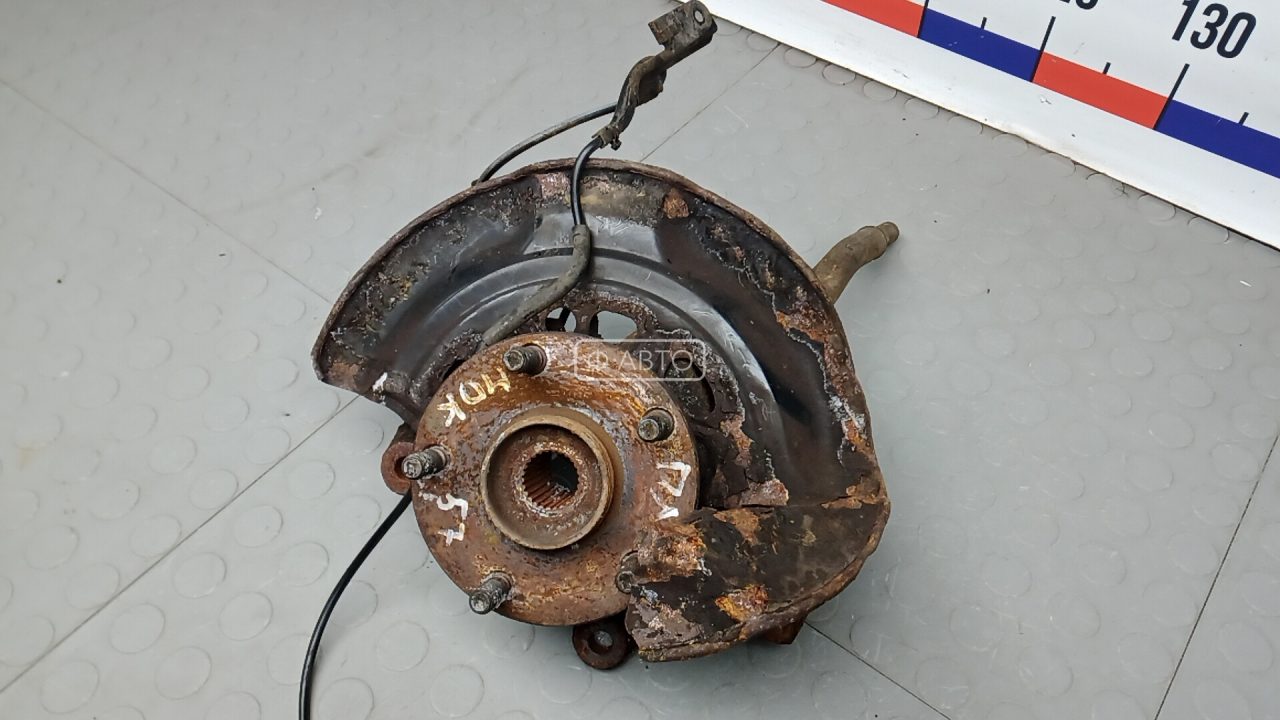 Ступица передняя левая