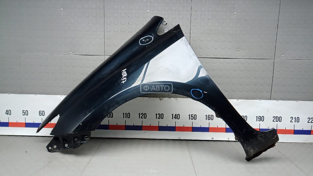 Крыло переднее левое