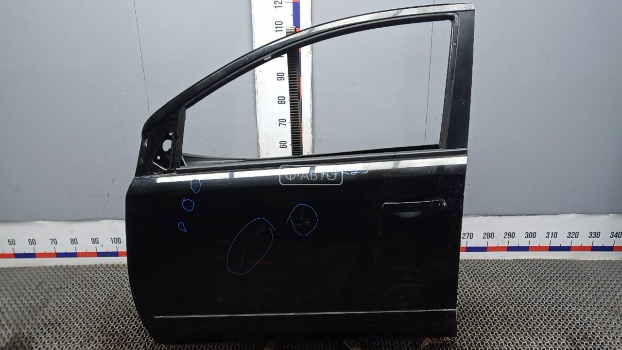 Дверь передняя левая