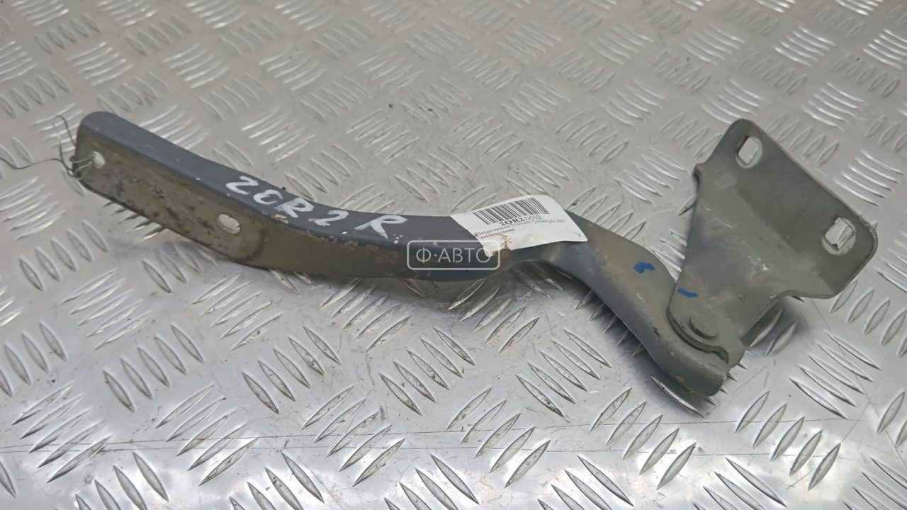 Петля капота