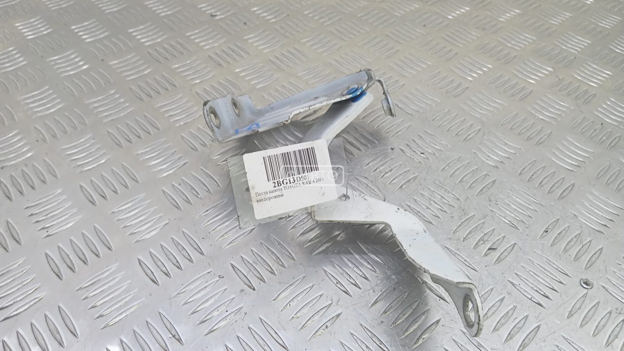 Петля капота