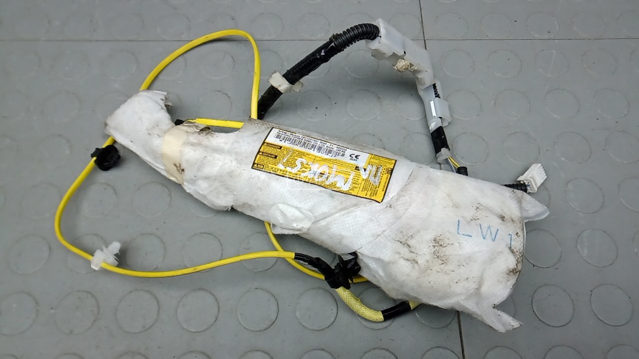 Подушка сидения водителя