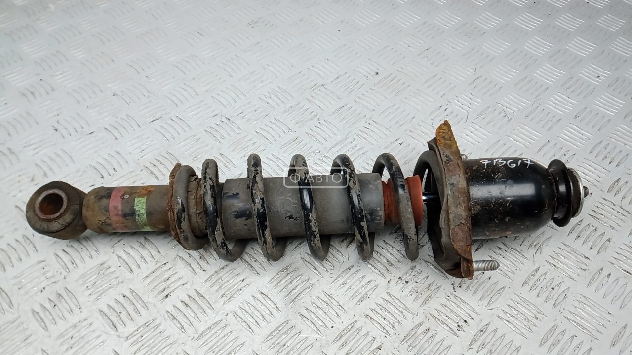 Стойка задняя правая