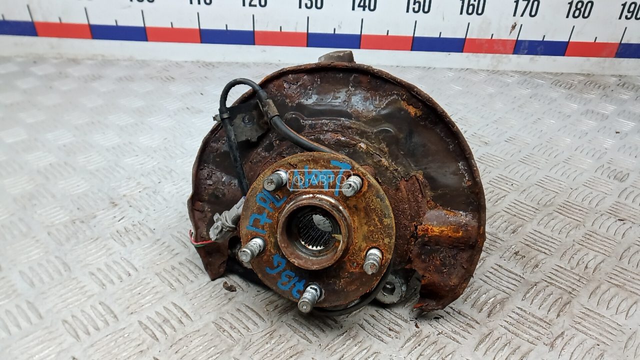 Ступица передняя левая