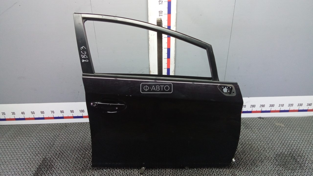Дверь передняя правая