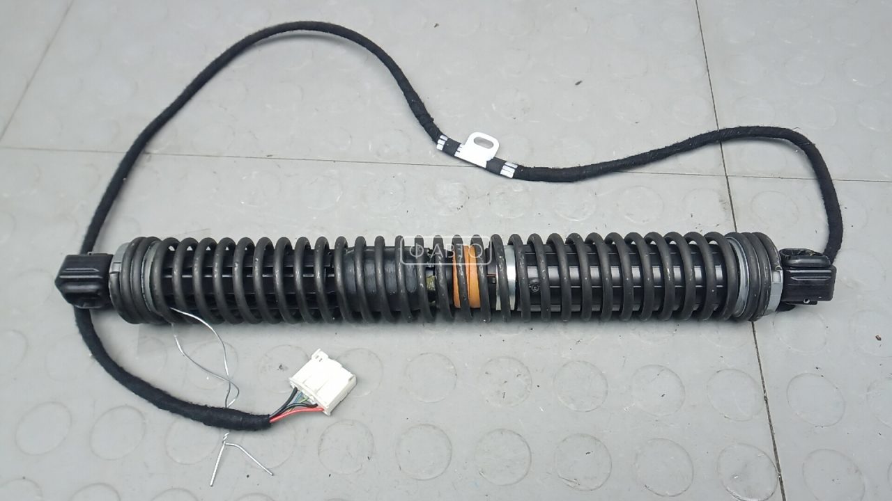 Амортизатор крышки багажника