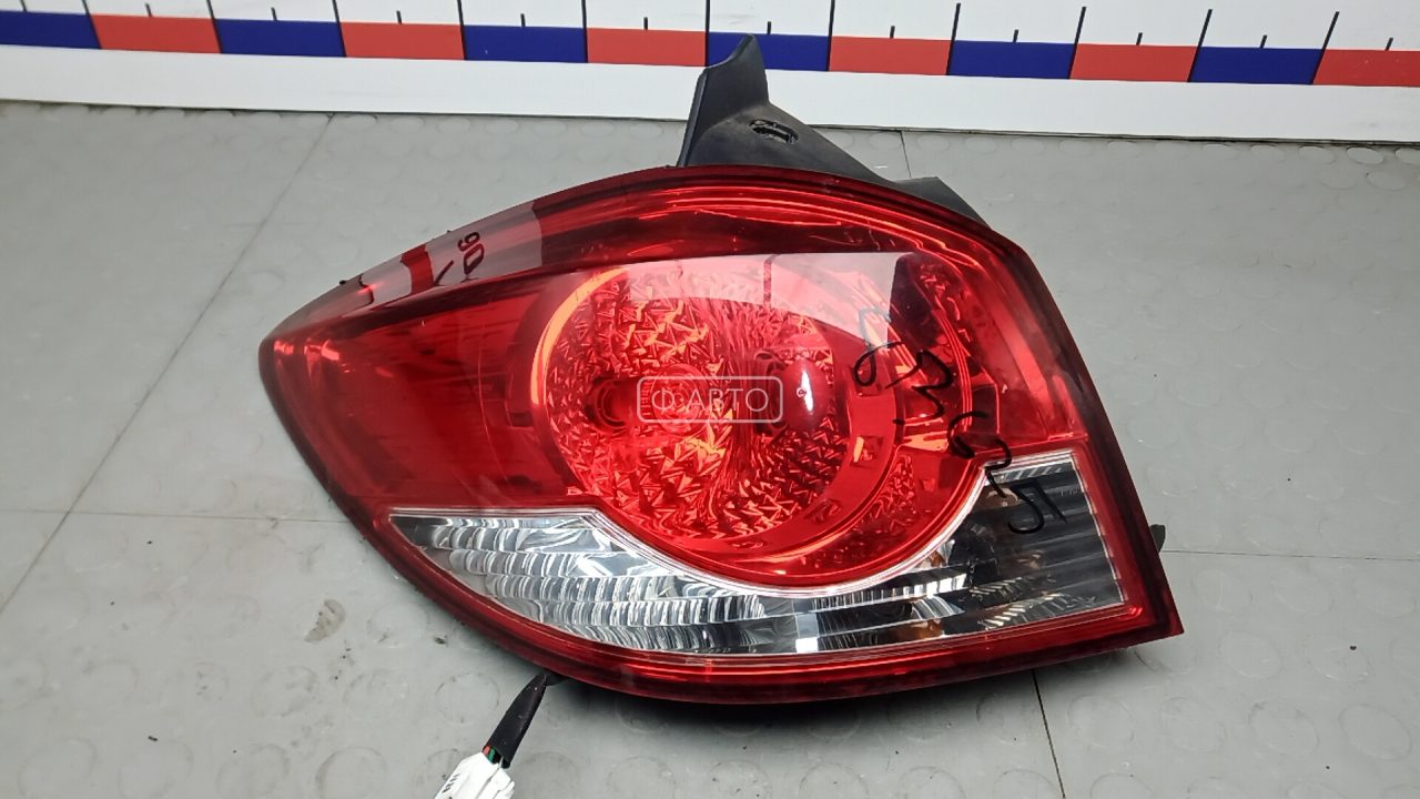 Фонарь задний левый