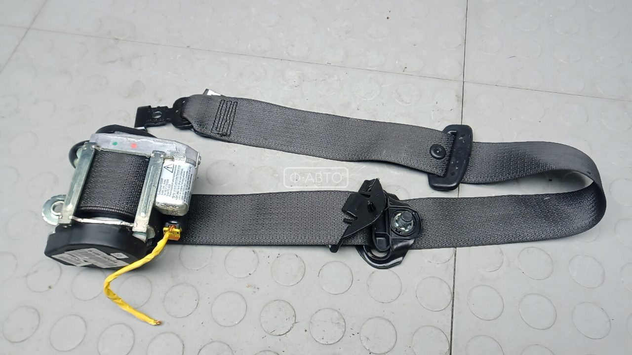 Ремень безопасности с пиропатроном сиденья переднего