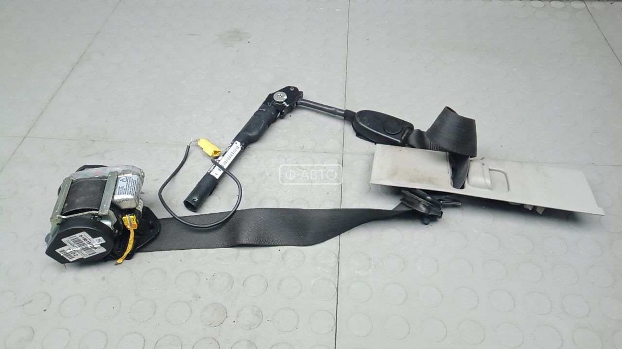 Ремень безопасности с пиропатроном сиденья переднего