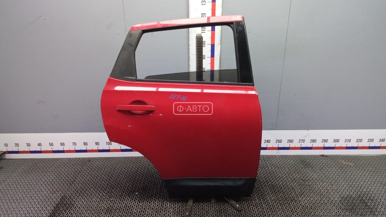 Дверь задняя правая