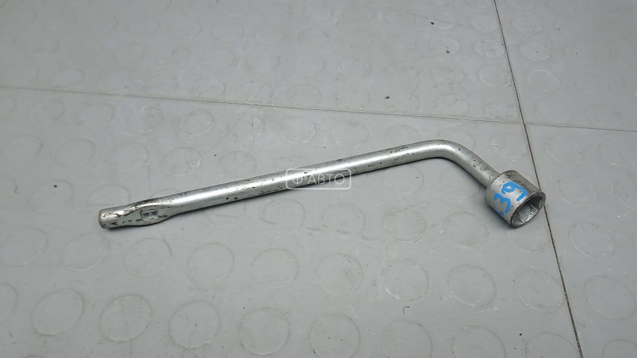 Ключ колесный