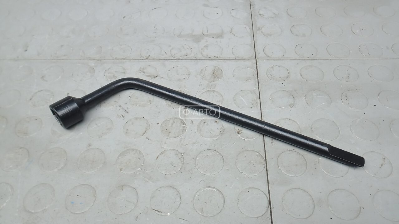 Ключ колесный