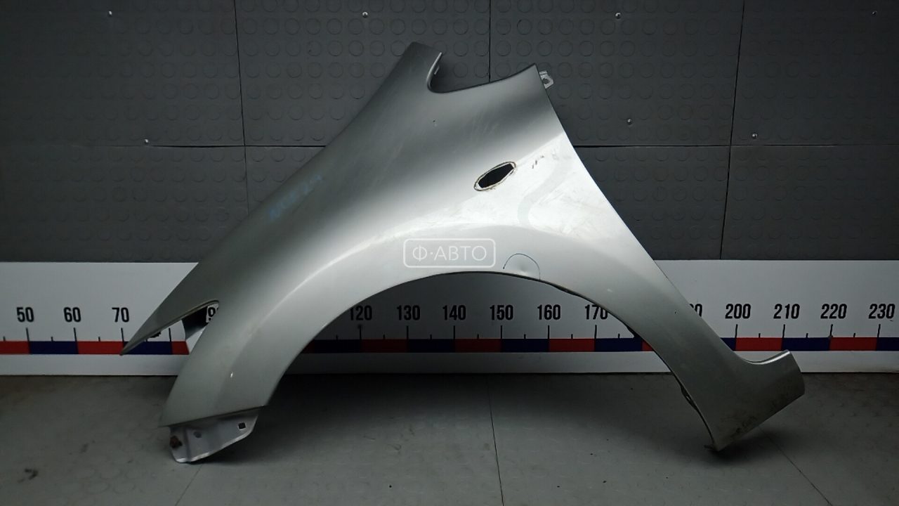 Крыло переднее левое