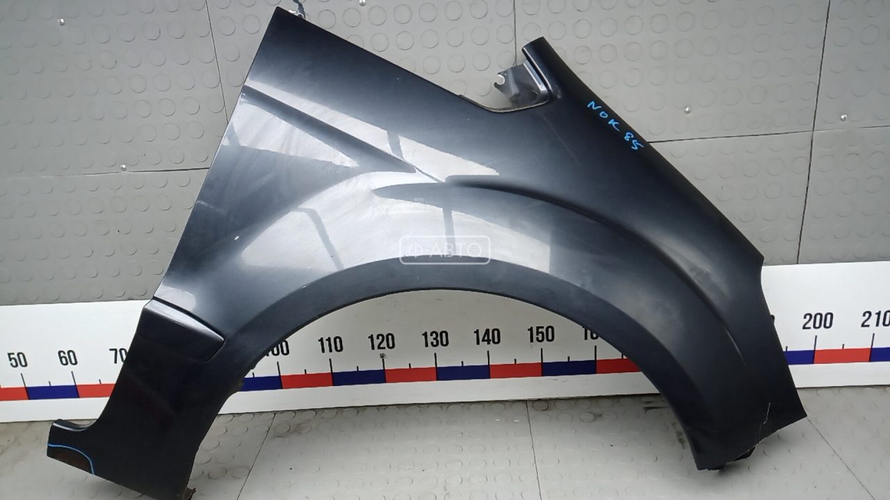 Крыло переднее правое