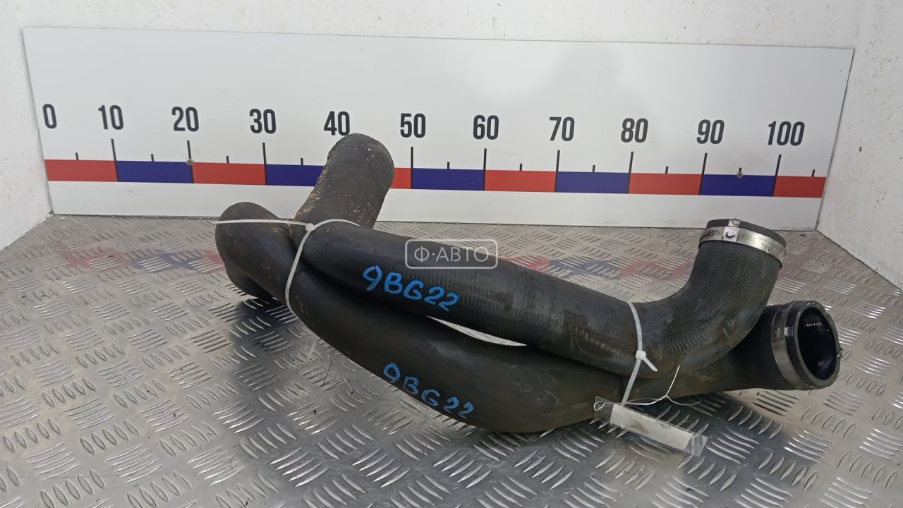 Патрубок интеркулера