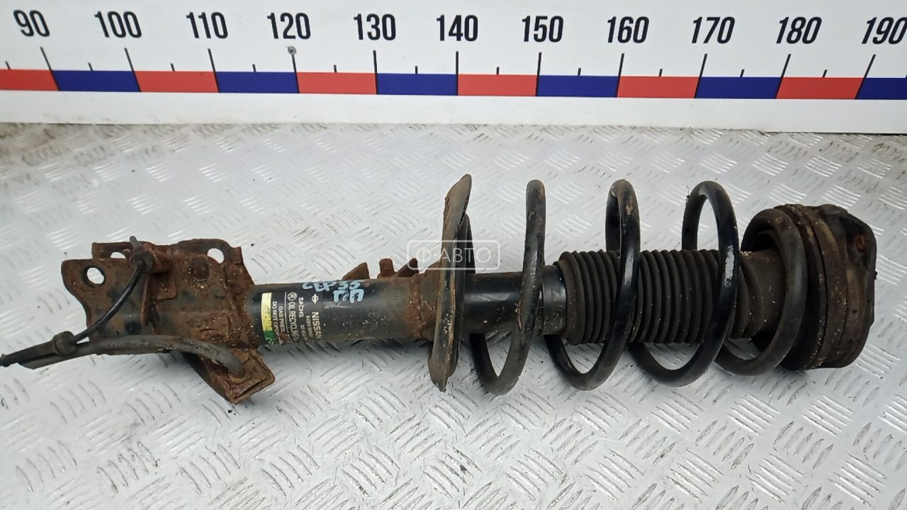 Стойка передняя правая