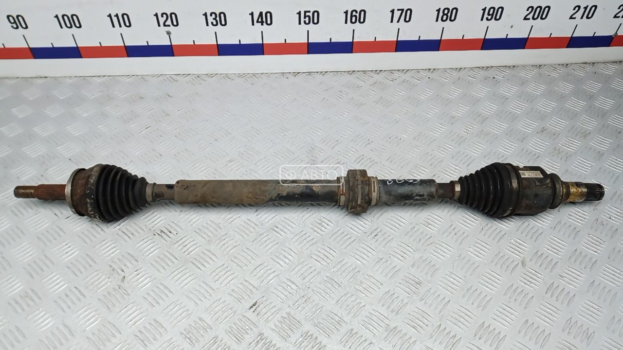 Привод передний правый