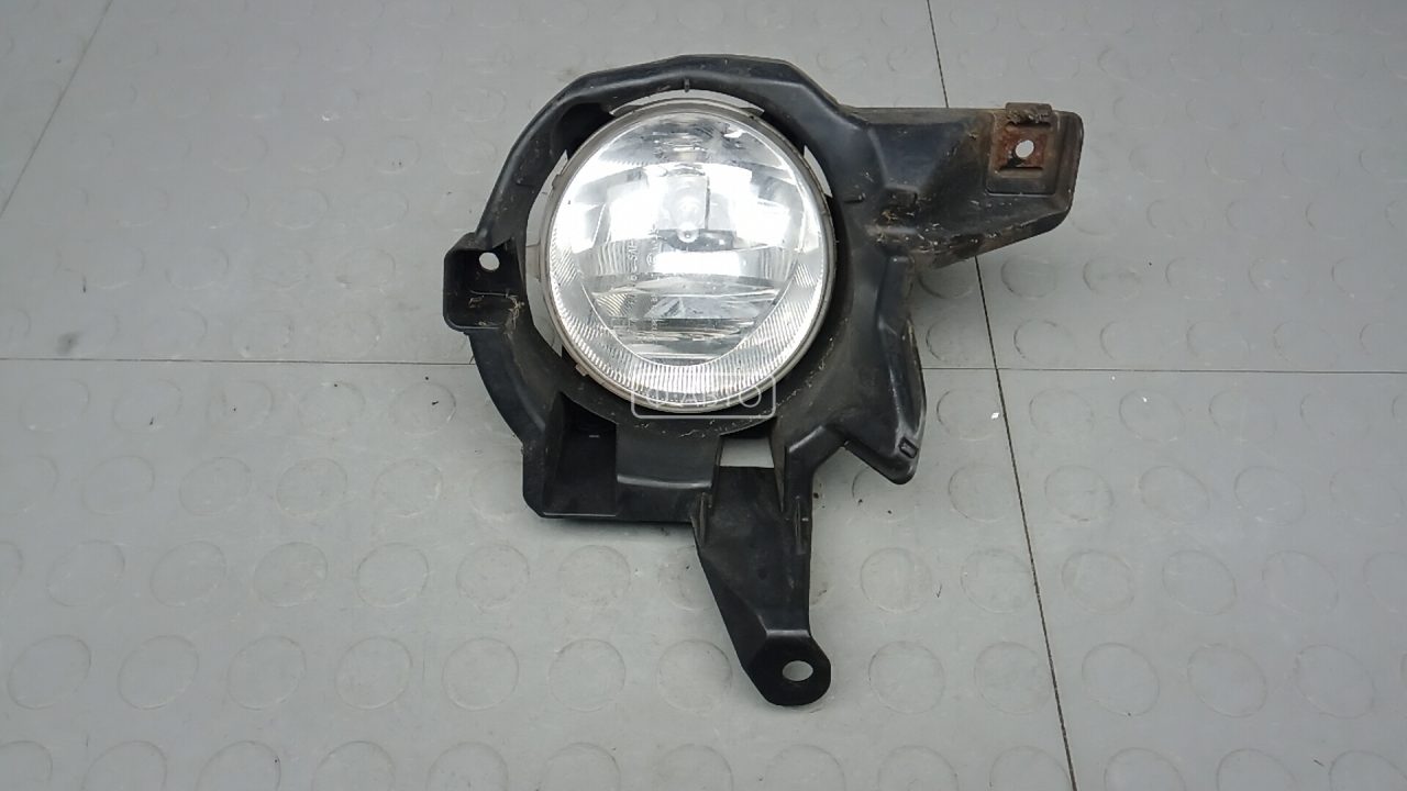 Фара галогенная левая передняя