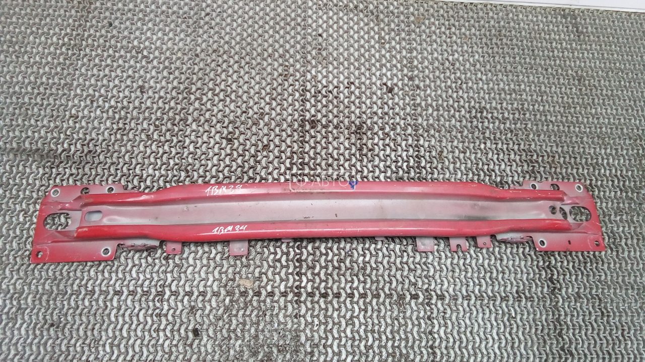 Усилитель бампера передний (кронштейн)