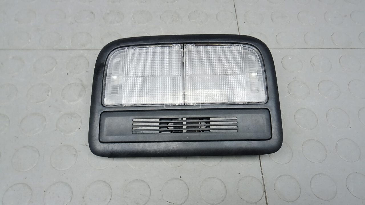 Фонарь освещения салона